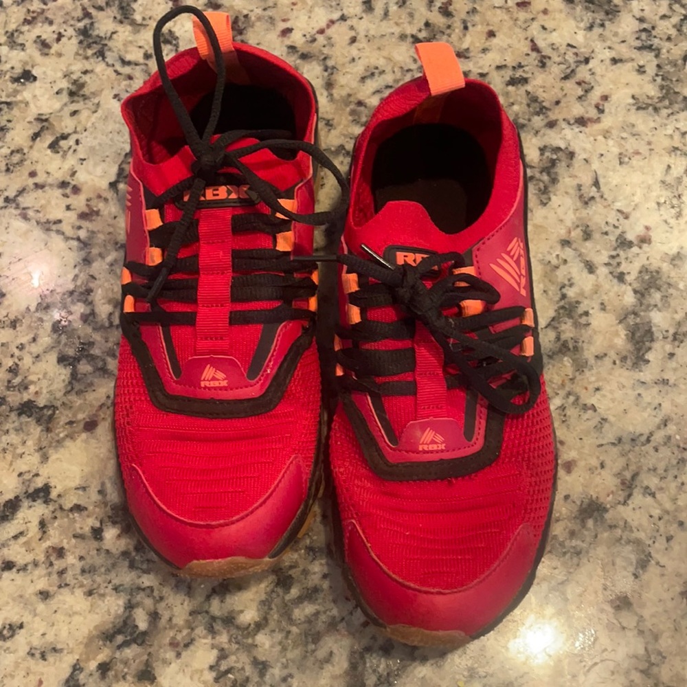 Sneakers wide men size 8